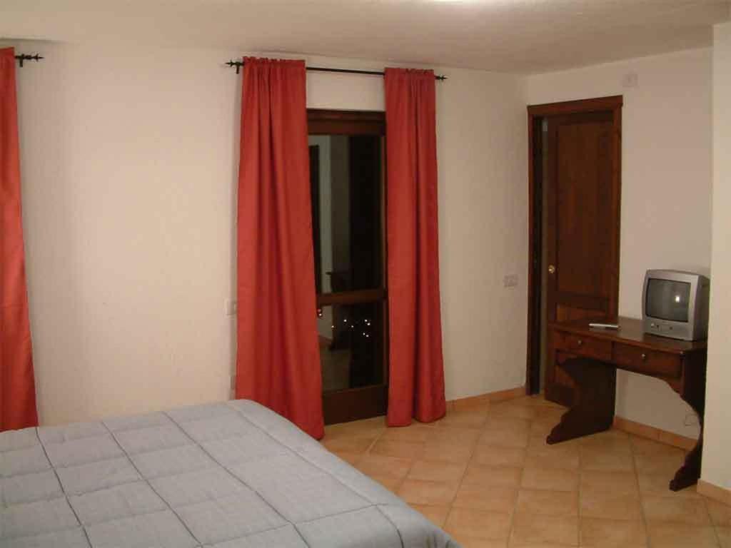 Agriturismo Les Hiboux Брусон Екстериор снимка